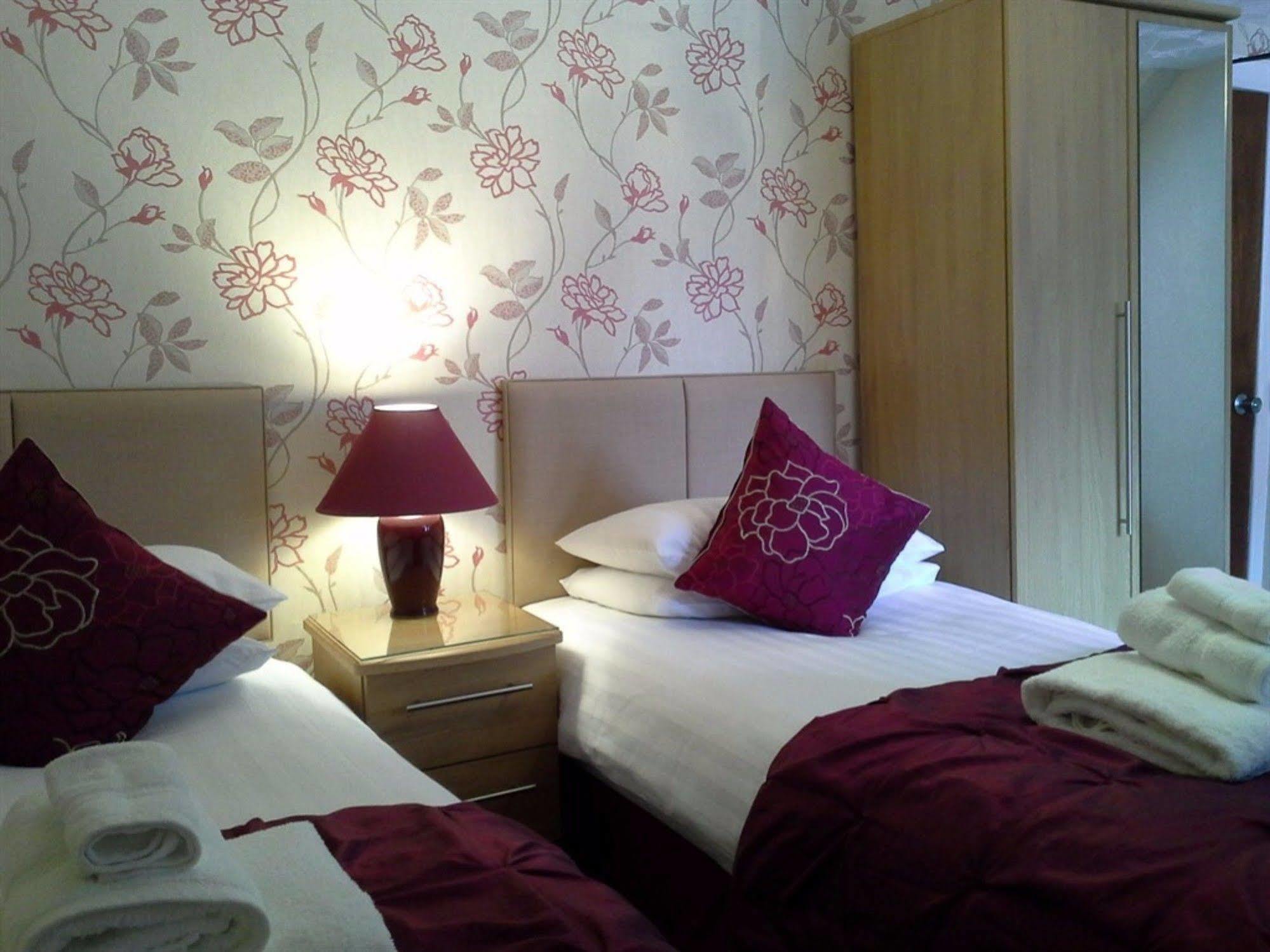 Carrmoor Guest House Carrbridge Esterno foto