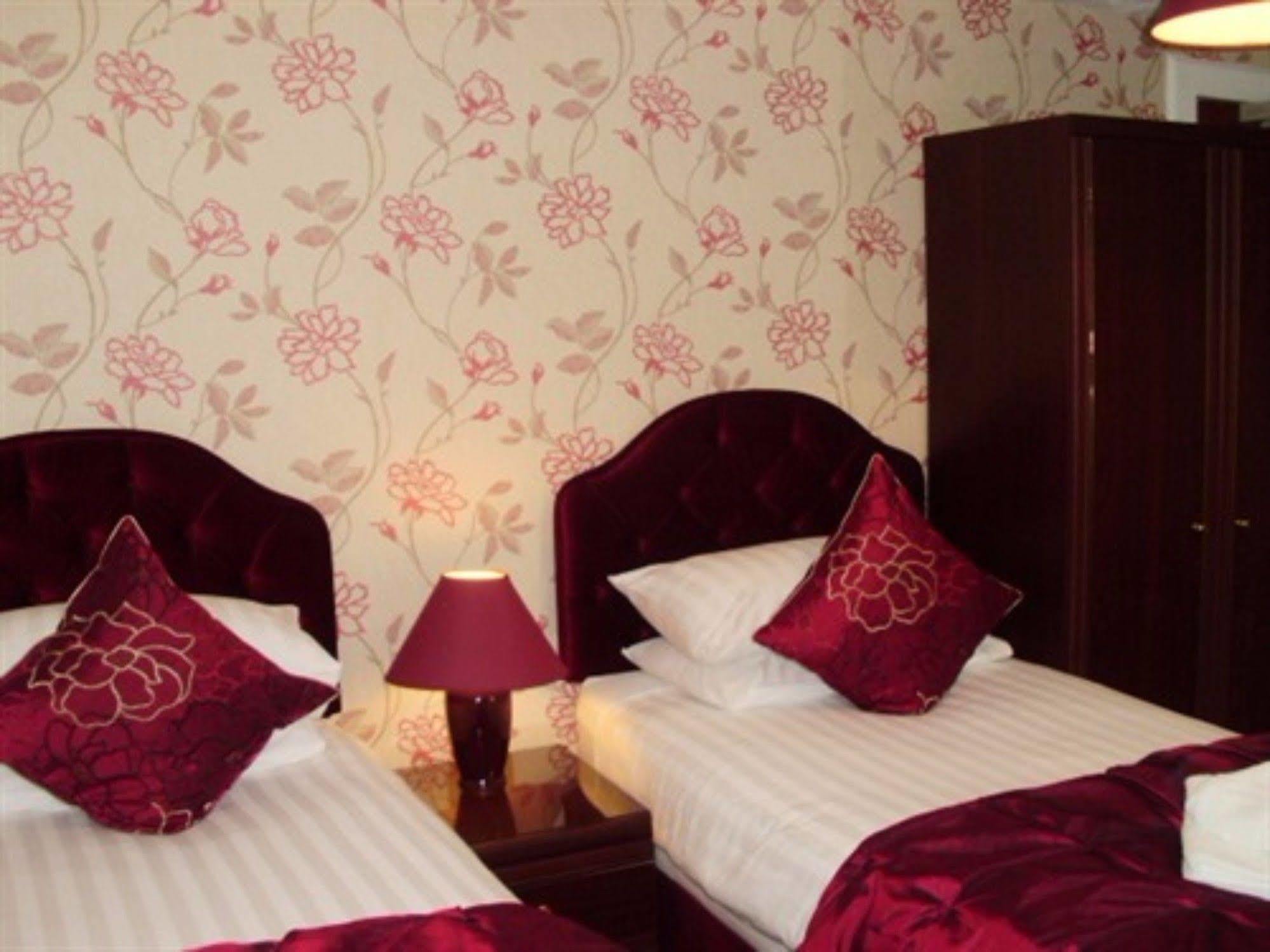 Carrmoor Guest House Carrbridge Esterno foto